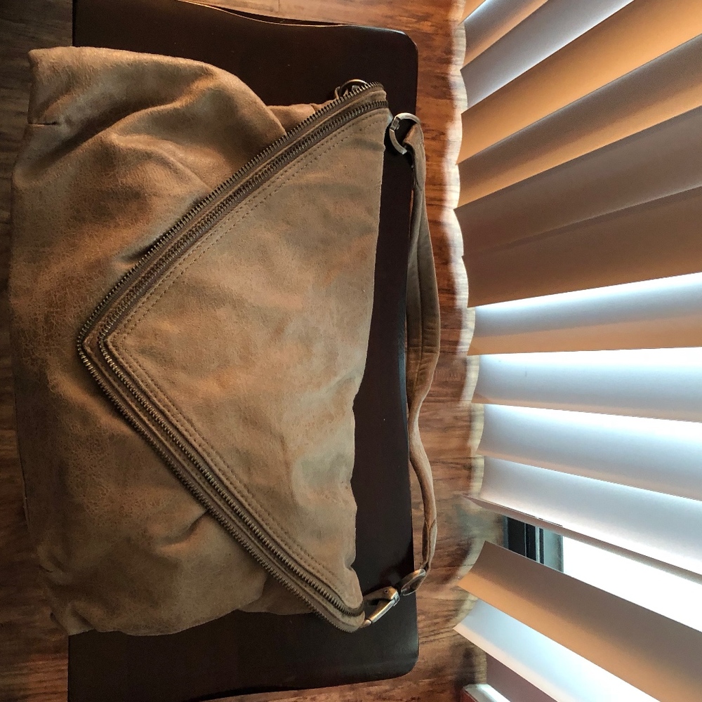 Matt and Nat purse in women